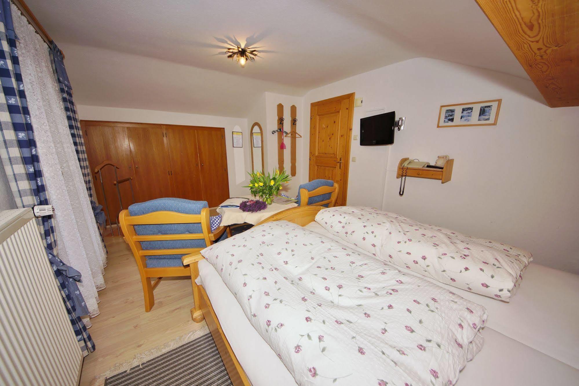 Ferienwohnung Johannesklause Mittenwald Exterior photo